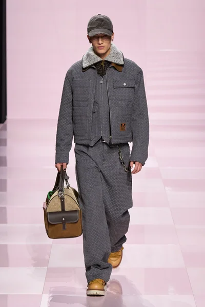 Look 39